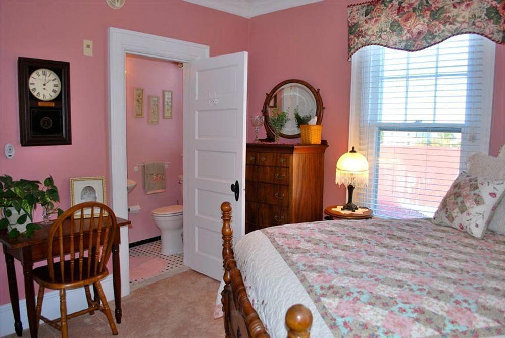 Bay Haven Inn Of Cape Charles Exterior photo